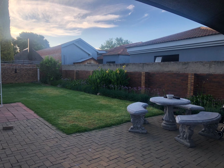 To Let 3 Bedroom Property for Rent in Pellissier Free State